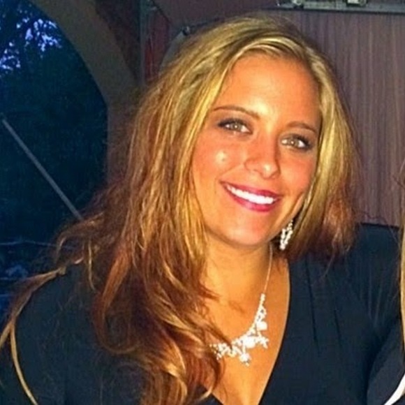 Meet your Posher, Taylor - Picture 1 of 1